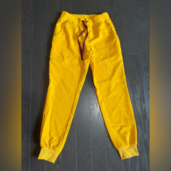 Figs Women’s Bright Yellow Joggers - Picture 1 of 3